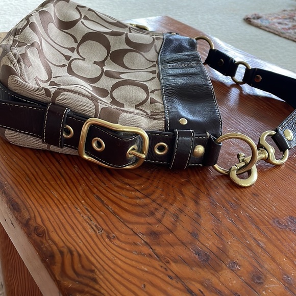 Coach Zoe Shoulder Brown Bag Women Registration No- J0849-12657 - Picture 4 of 10